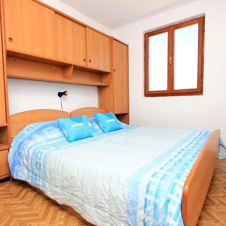 887a Žman